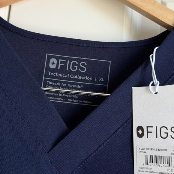 Figs Leon Three-Pocket Scrub Top in Black, Size X-Large - Picture 7 of 9